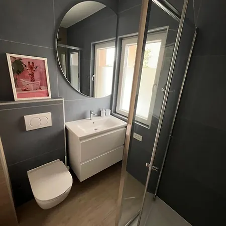 Apartman Madai Beachfront - Jasenovo Beach,